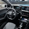 Photo smartphone poste de conduite i-Cockpit 3D Peugeot e-2008 I