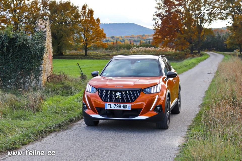 Photo essai route Peugeot 2008 II GT PureTech 155 (2019)