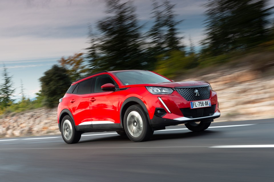 Photo officielle Peugeot 2008 II Allure Rouge Elixir - Essais pr