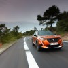 Photo officielle Peugeot 2008 II GT Orange Fusion - Essais press