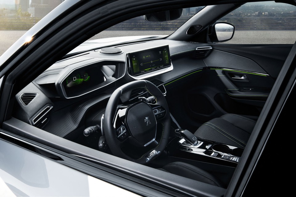 Photo intérieur i-Cockpit 3D Peugeot 2008 II GT (2019)