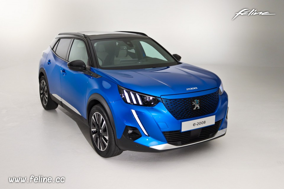 Photo Peugeot e-2008 II GT Bleu Vertigo (2019)