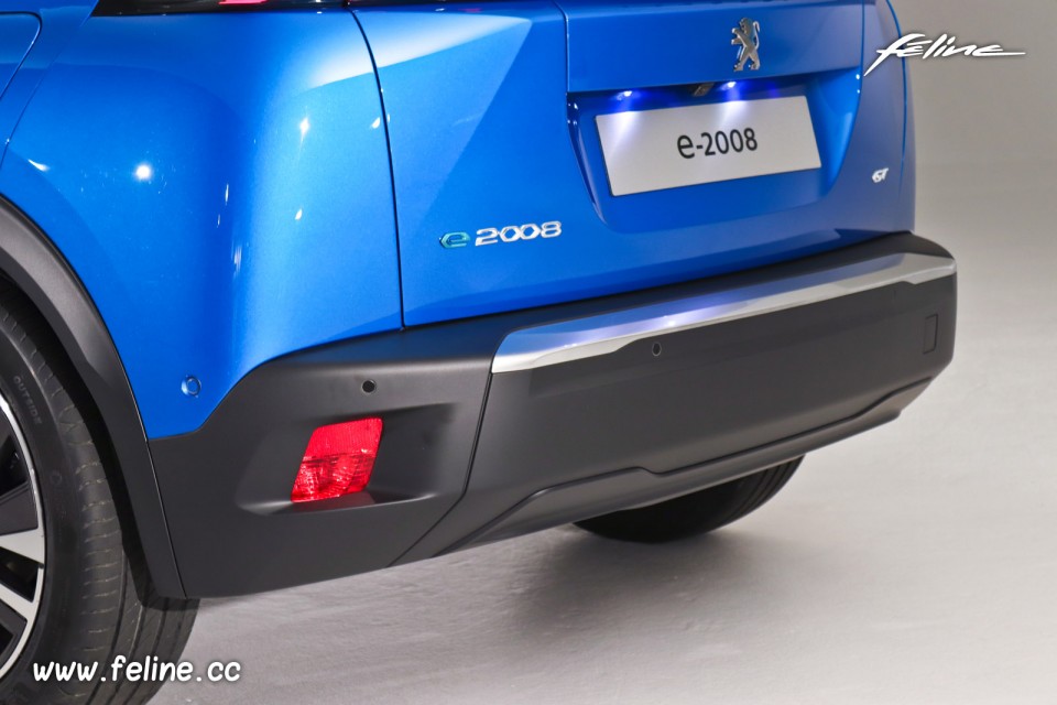 Photo bouclier arrière Peugeot e-2008 II GT Bleu Vertigo (2019)