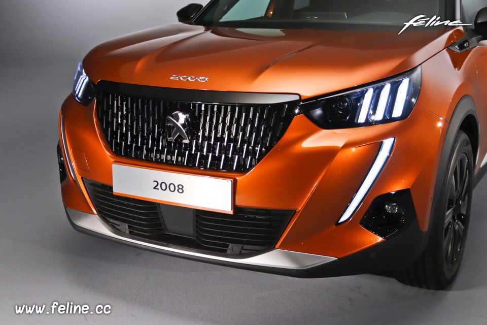 Photo bouclier avant Peugeot 2008 II GT Orange Fusion (2019)