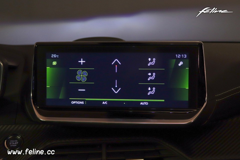 Photo climatisation écran tactile Peugeot 2008 II GT (2019)