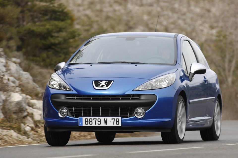 Photo face avant dynamique Peugeot 207 RC Bleu Récife phase 1 (2007) - 1-012