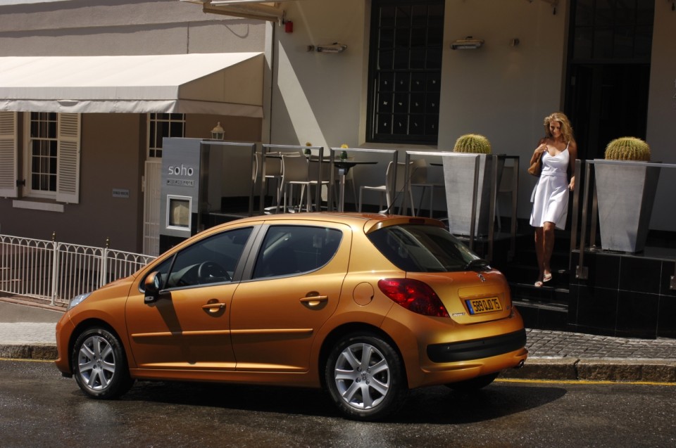 Photo officielle Peugeot 207 Orange Salamanque phase 1 (2006) - 1-011