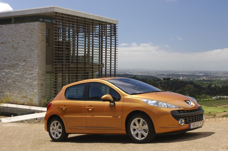 Photo Peugeot 207 Orange Salamanque phase 1 (2006) - 1-012