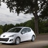 Photo 3/4 avant Peugeot 207 99G Blanc Banquise phase 2 (2009) - 1-009