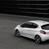 Photo officielle Peugeot 208 GTi I Blanc Nacré Satin (2013) - 1-016