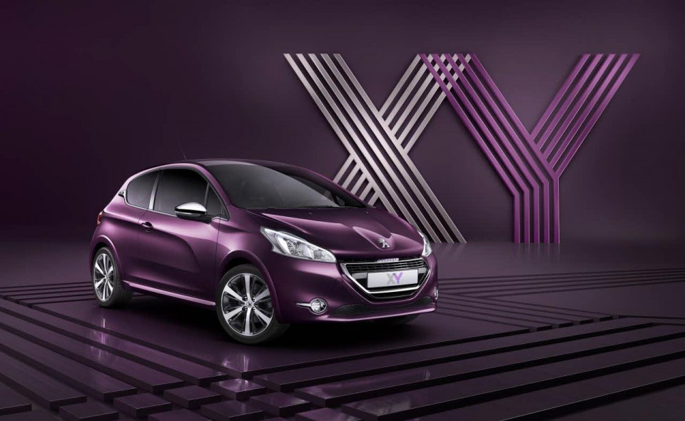 Photo officielle catalogue Peugeot 208 XY I Purple Night (2013) - 1-001