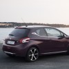 Photo 3/4 arrière statique Peugeot 208 XY I Purple Night (2013) - 1-010