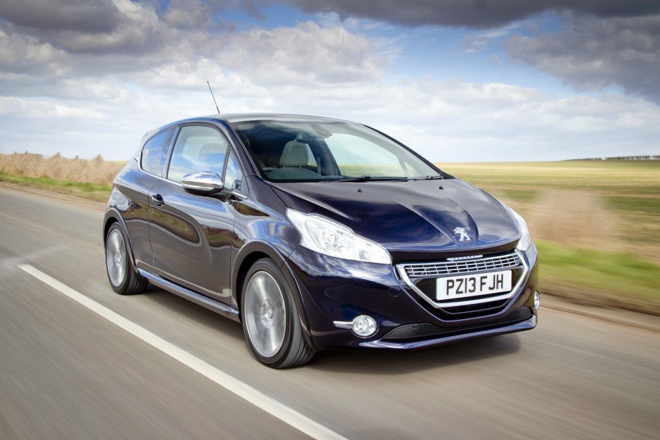 Photo 3/4 avant route Peugeot 208 XY I Dark Blue (2013) - 1-020