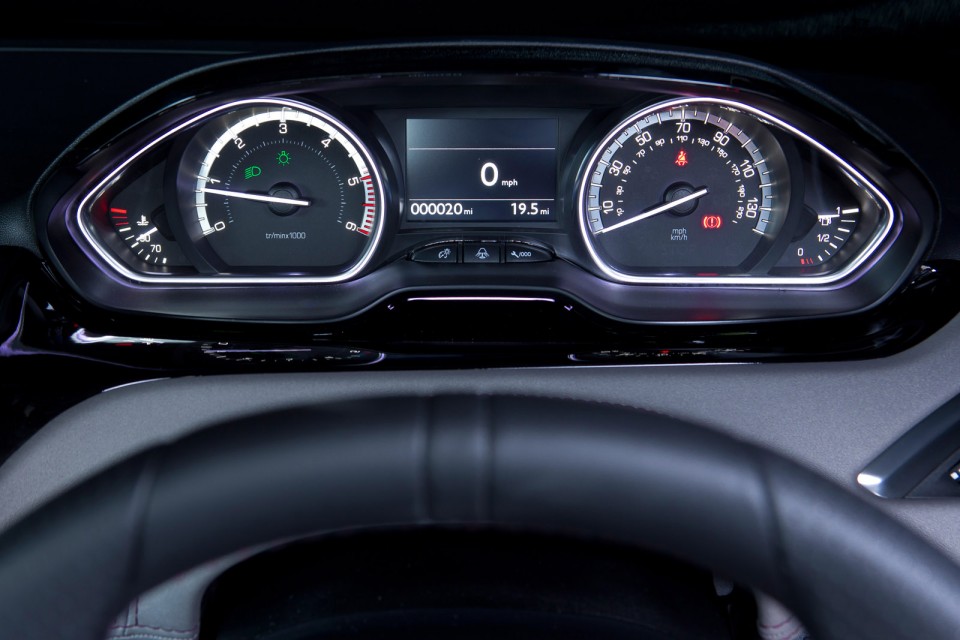 Photo compteurs Peugeot 208 XY I (2013) - 1-029