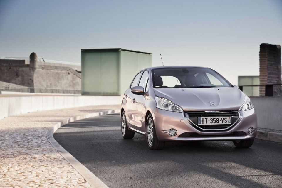 Photo statique Peugeot 208 I Allure Blossom Grey - 1-017