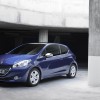 3/4 avant Peugeot 208 I Allure Bleu Virtuel - 1-022