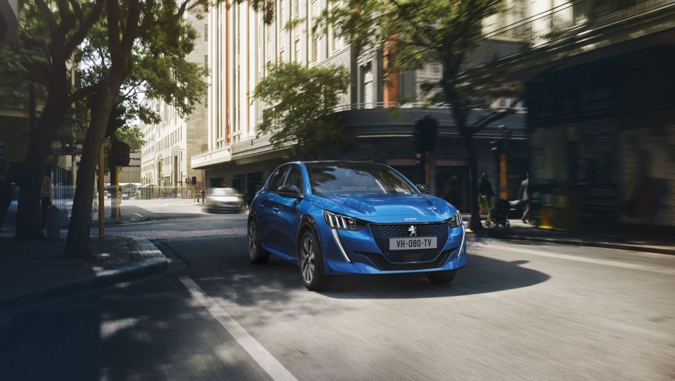 Photo urbaine Peugeot e-208 II GT (2019)