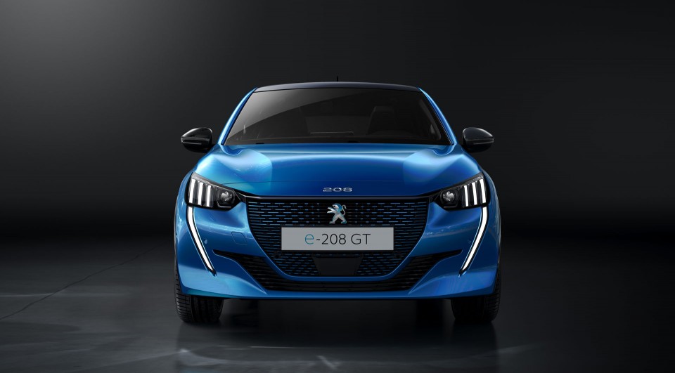 Photo face avant (fond noir) Peugeot e-208 II GT (2019)