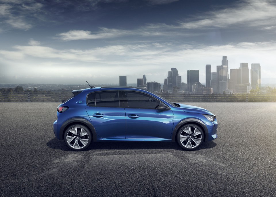 Photo officielle profil Peugeot e-208 II GT (2019)