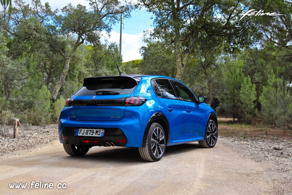 Photo 3/4 arrière Peugeot 208 II GT Line (2019)