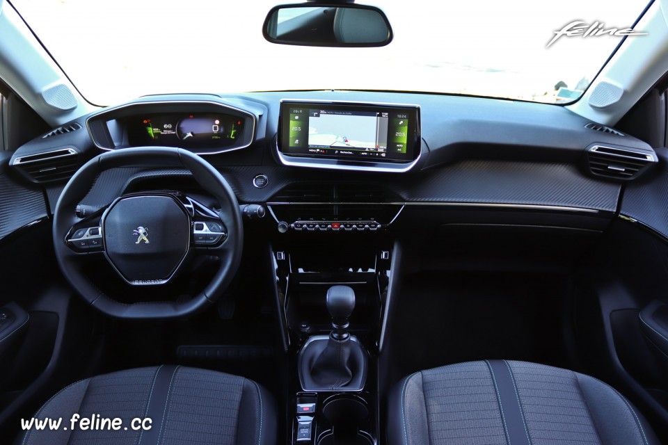 Photo tableau de bord nouvelle Peugeot 208 II Allure (2019)