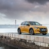 Photo officielle Peugeot 208 II GT Line Jaune Faro - Essais pres