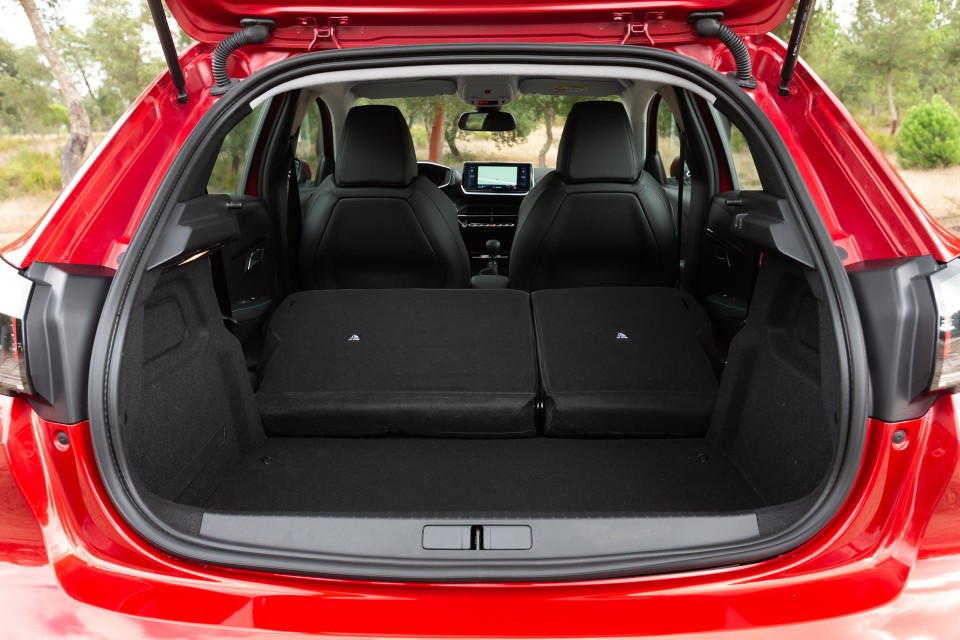 Photo officielle Peugeot 208 II Allure Rouge Elixir - Essais pre