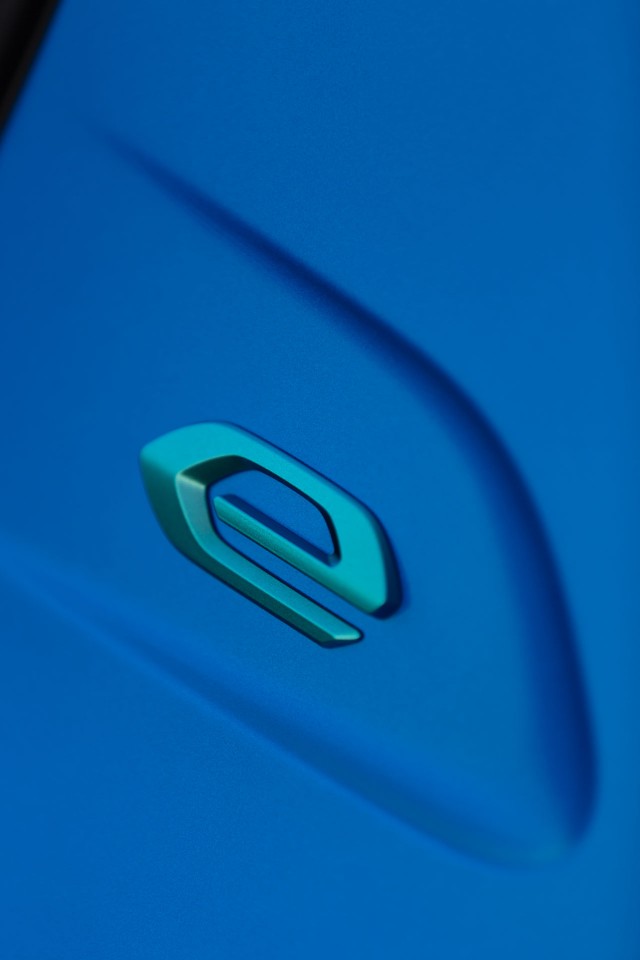 Photo officielle Peugeot e-208 GT Bleu Vertigo - Essais presse 2