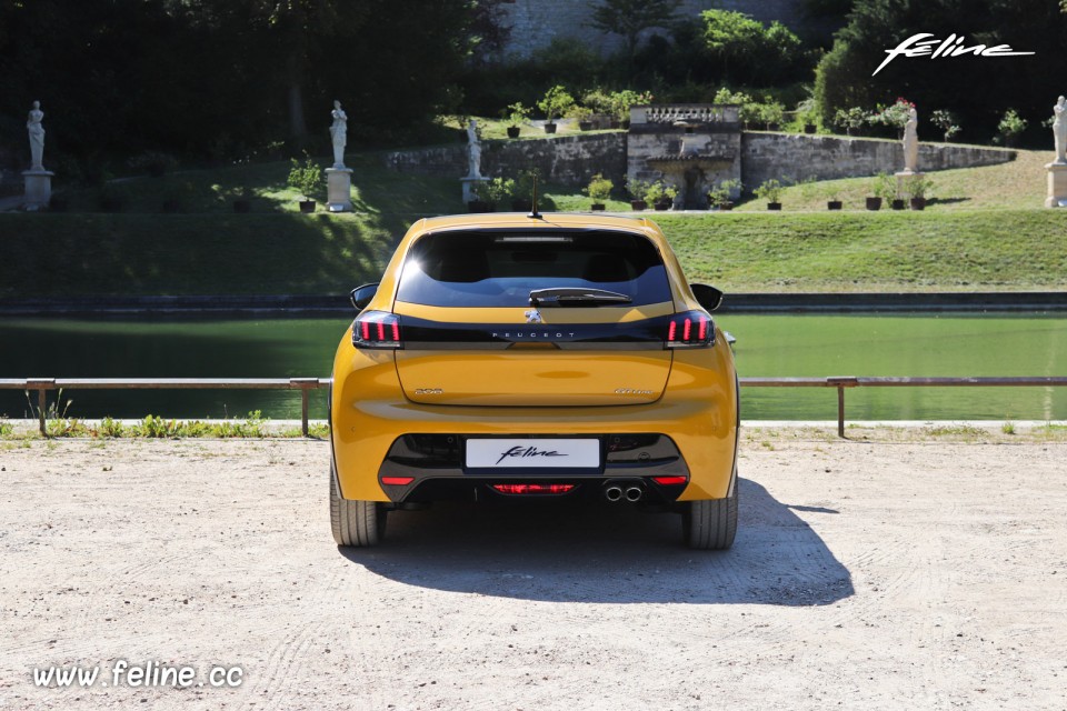 Photo face arrière Peugeot 208 II GT Line Jaune Faro (2019)