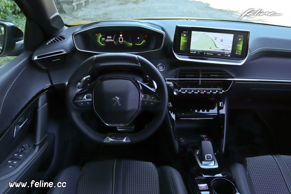 Photo poste de conduite i-Cockpit 3D Peugeot 208 II GT Line (201