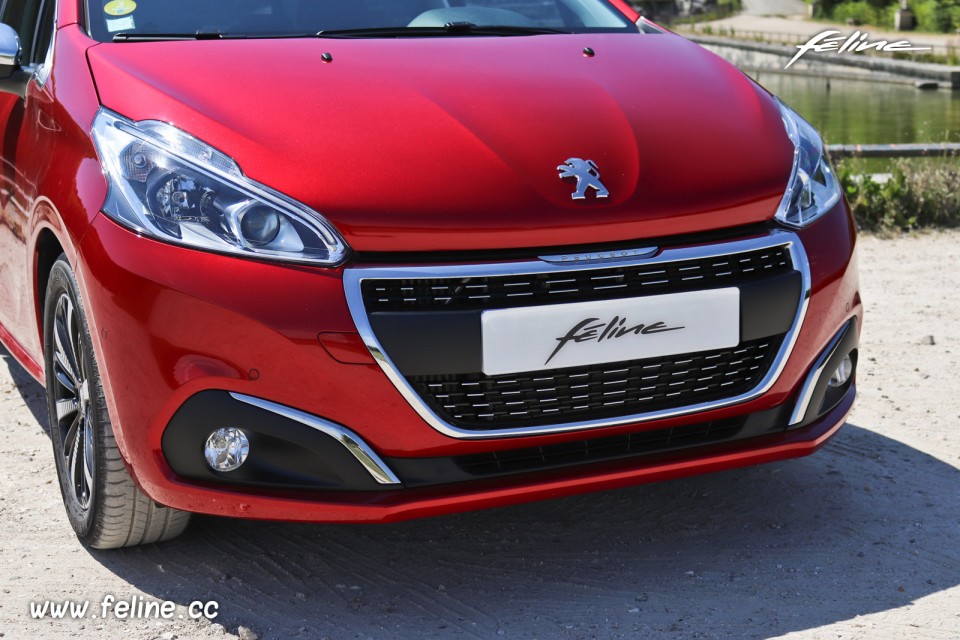 Photo bouclier avant Peugeot 208 I Allure Rouge Elixir (2018)