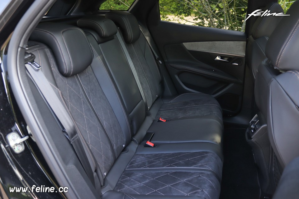 Photo banquette arrière TEP Alcantara Noir Peugeot 3008 II GT (