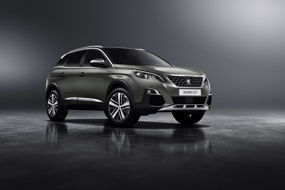 Photo officielle 3/4 avant Peugeot 3008 GT Gris Amazonite (2016)