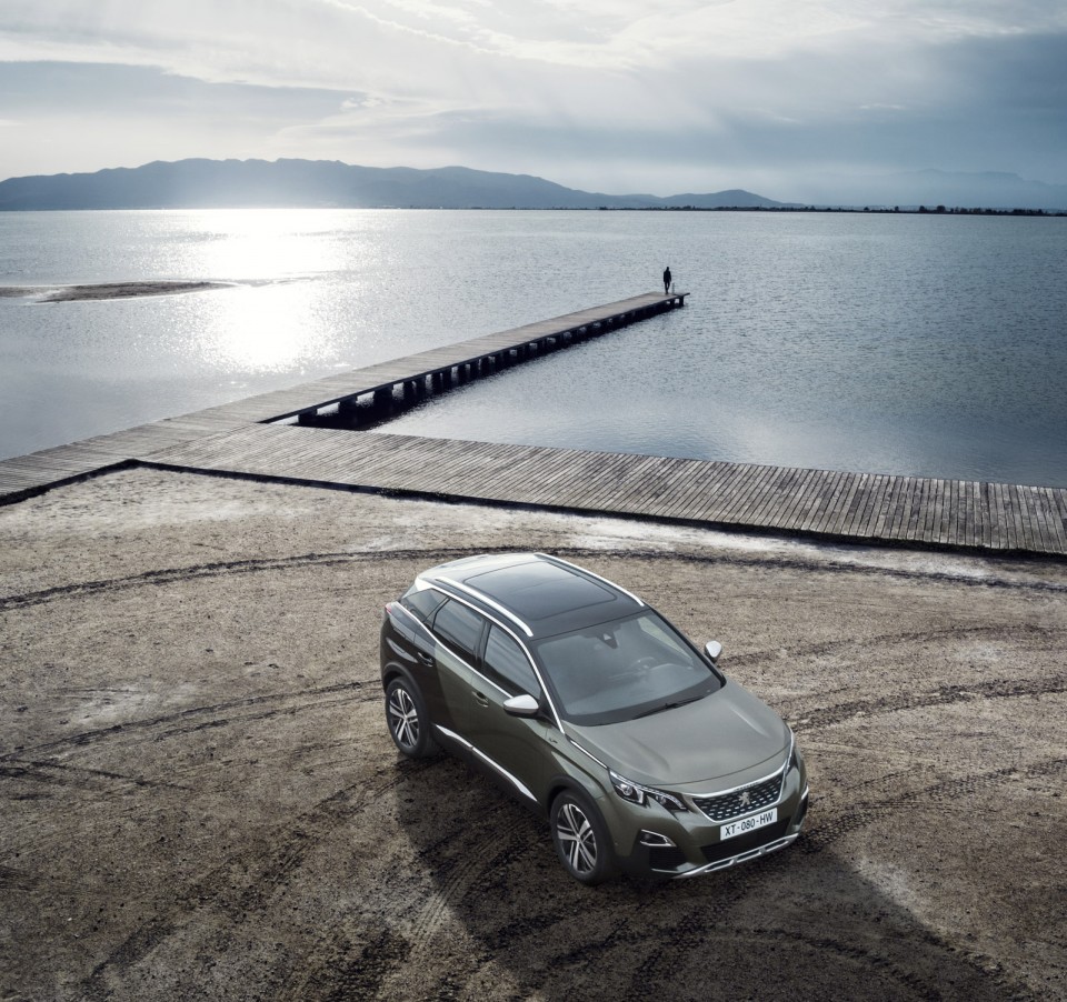 Photo officielle Peugeot 3008 GT (2016)