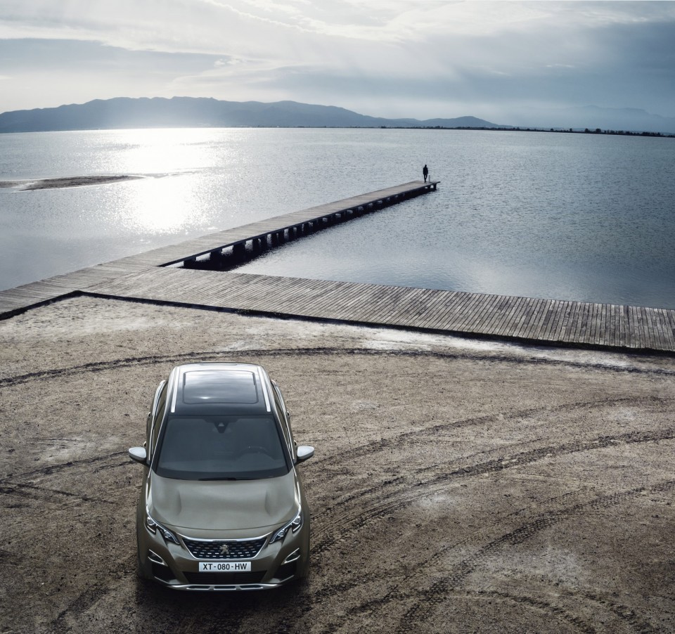 Photo officielle Peugeot 3008 GT (2016)