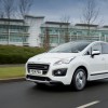 Photo Peugeot 3008 HYbrid4 I Blanc Banquise (restylée 2013) (UK