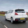 Photo Peugeot 3008 HYbrid4 I Blanc Banquise (restylée 2013) (UK