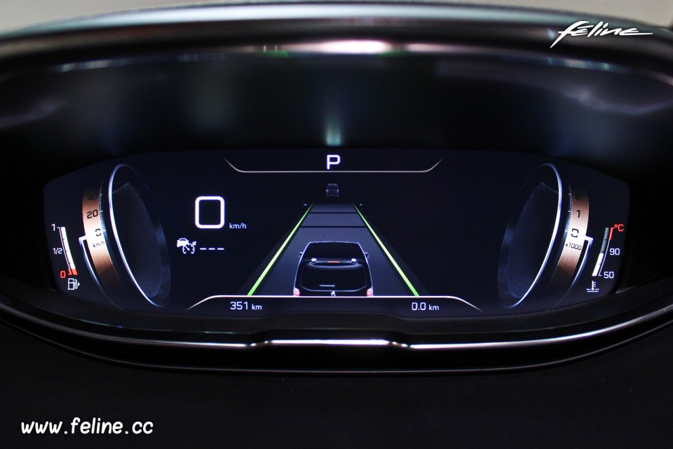 Photo combiné numérique i-Cockpit Peugeot 3008 II - Présentat