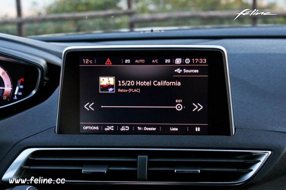 Photo lecteur audio écran tactile Peugeot 3008 II (2016)