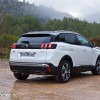 Photo 3/4 arrière Peugeot 3008 II GT HYbrid4 300 (2020)