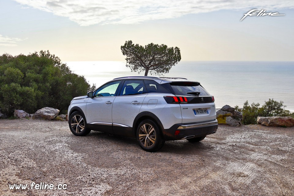 Photo essai Peugeot 3008 II GT HYbrid4 300 (2020)