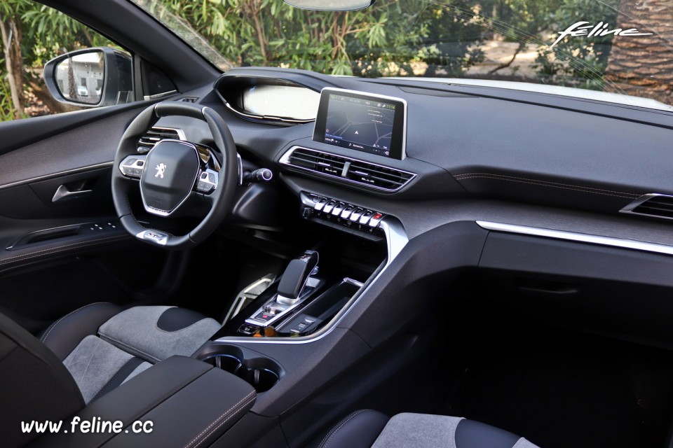 Photo intérieur Peugeot 3008 II GT HYbrid4 300 (2020)