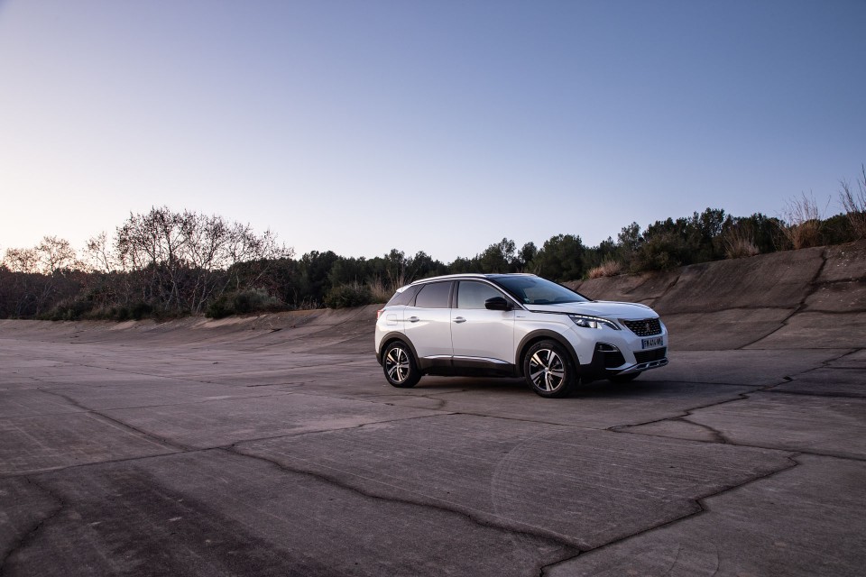 Photo Peugeot 3008 II GT HYbrid Blanc Nacré - Essais presse 202