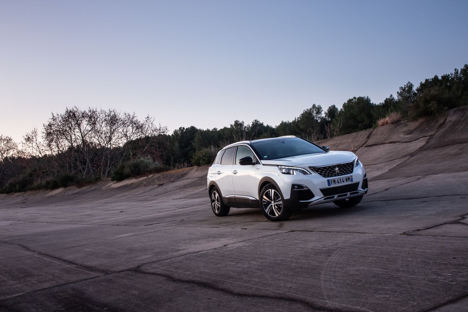 Photo Peugeot 3008 II GT HYbrid Blanc Nacré - Essais presse 202