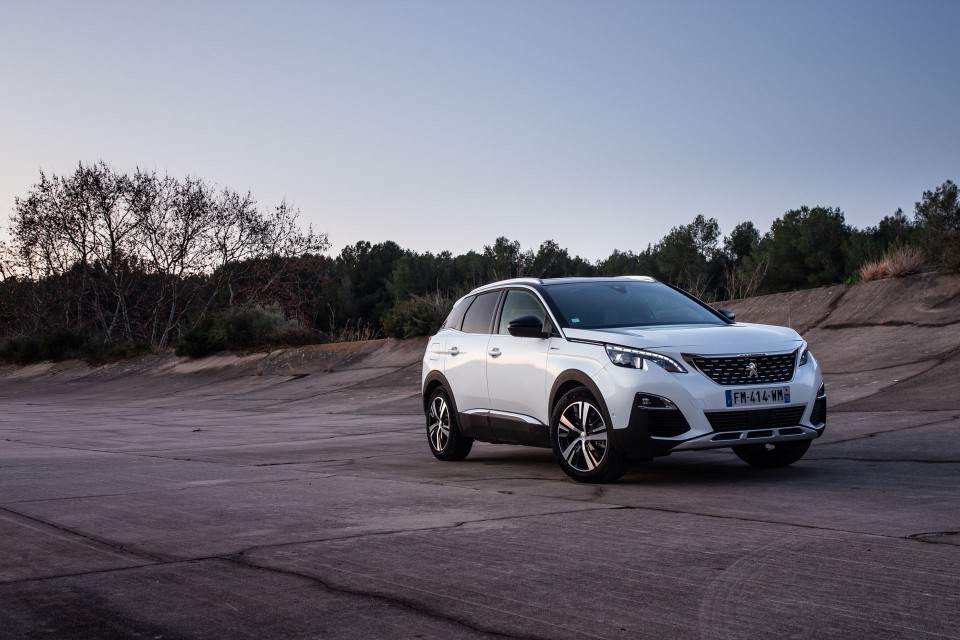 Photo Peugeot 3008 II GT HYbrid Blanc Nacré - Essais presse 202