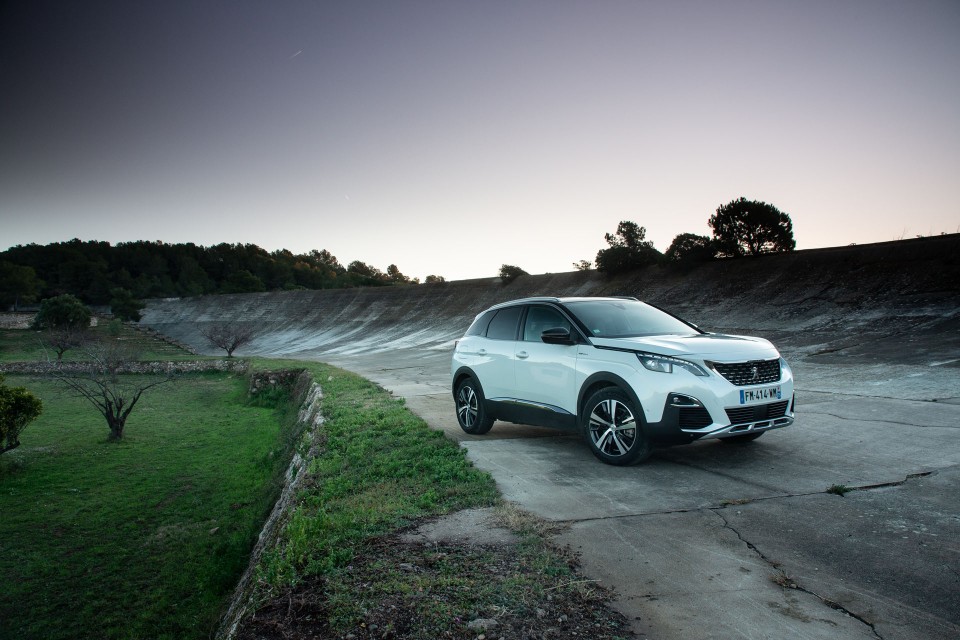 Photo Peugeot 3008 II GT HYbrid Blanc Nacré - Essais presse 202