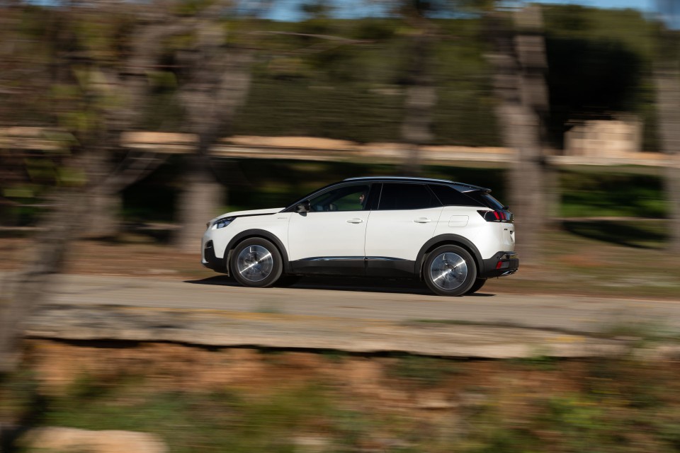 Photo Peugeot 3008 II GT HYbrid Blanc Nacré - Essais presse 202