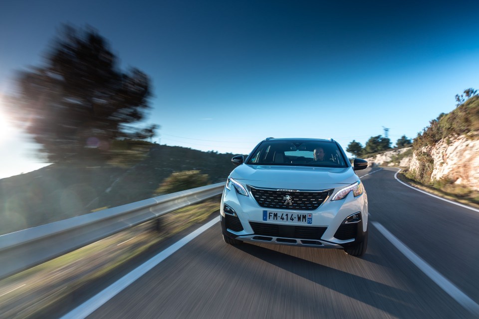 Photo Peugeot 3008 II GT HYbrid Blanc Nacré - Essais presse 202