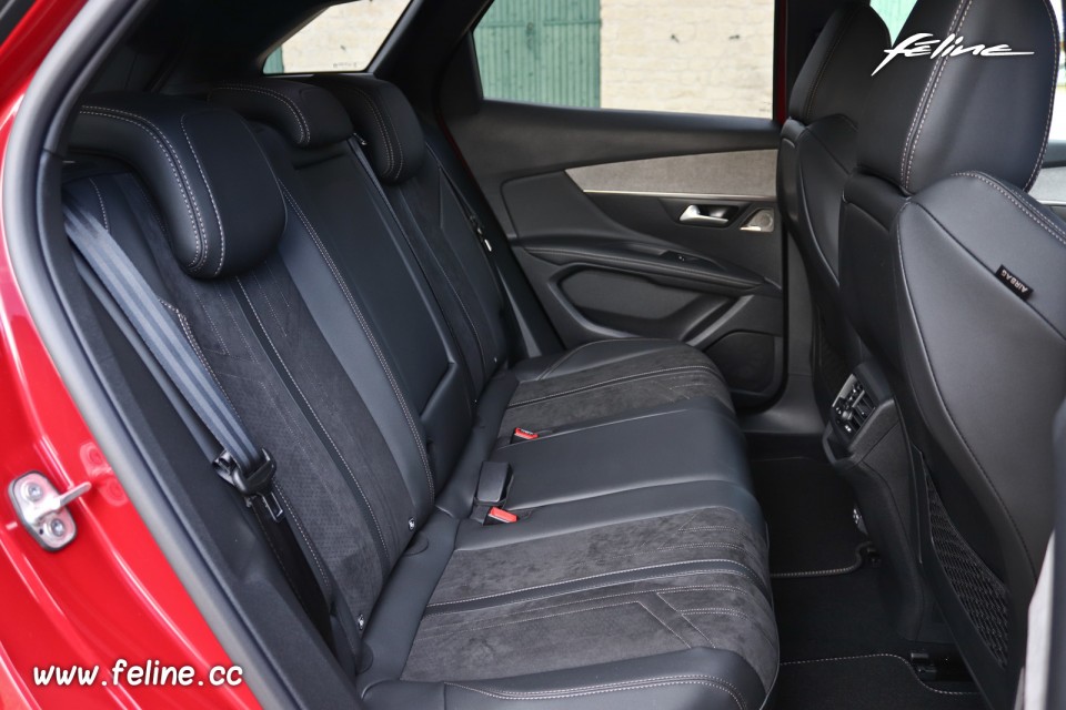 Photo banquette arrière TEP Alcantara Noir Mistral Peugeot 3008