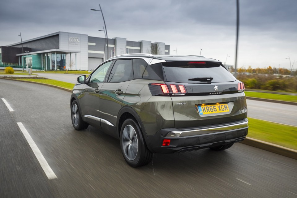 Photo officielle Peugeot 3008 II Allure Gris Amazonite (UK)